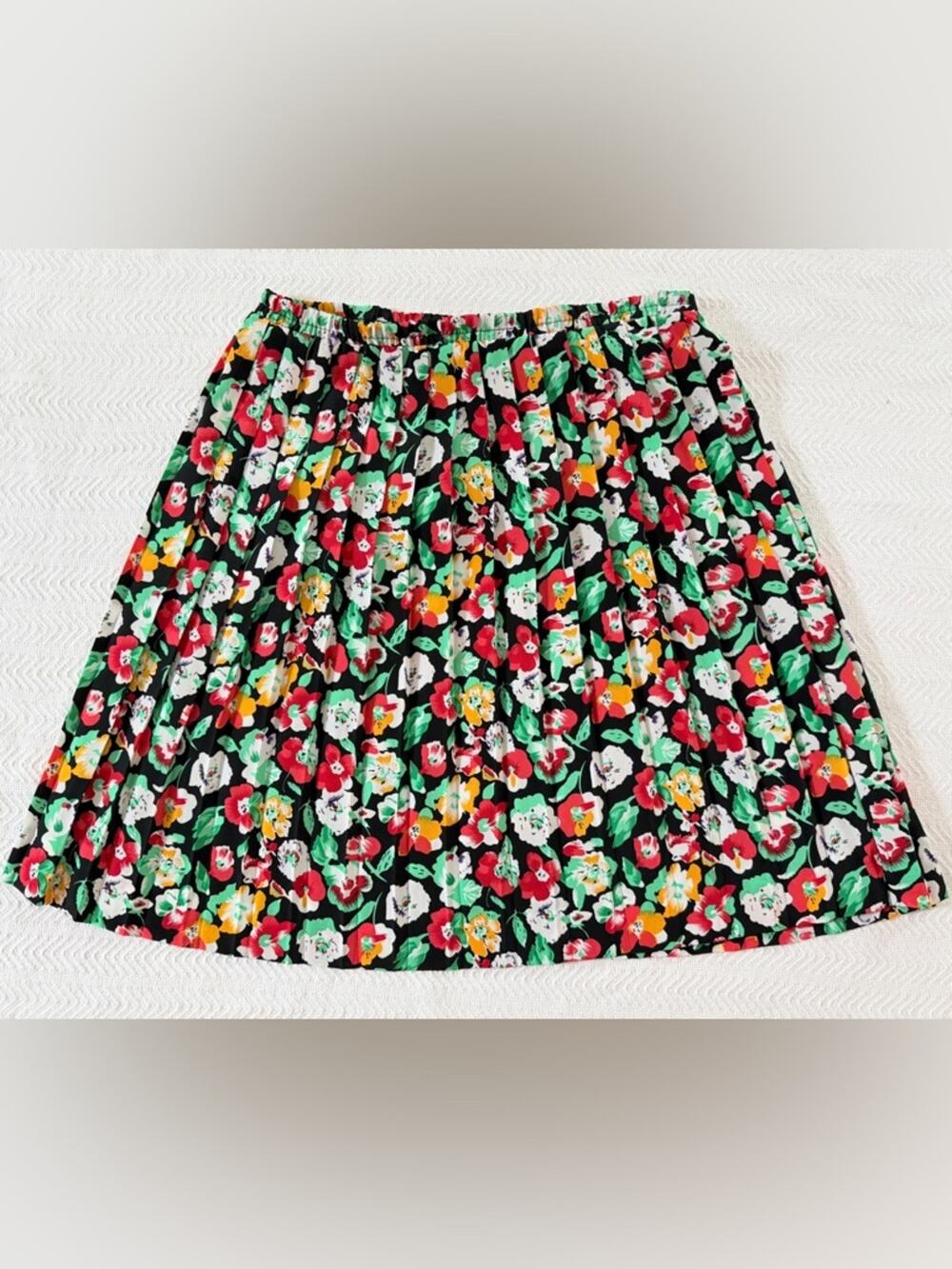 Floral Pleated Skirt colorful Garden Party women medium twee rockabilly dainty